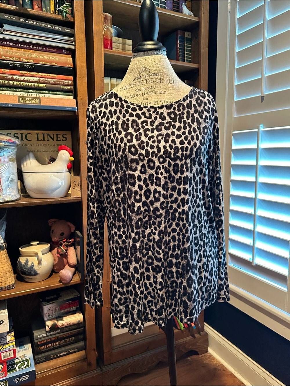 Mario Serrani Black & White Leopard-Print Long Sleeve Top